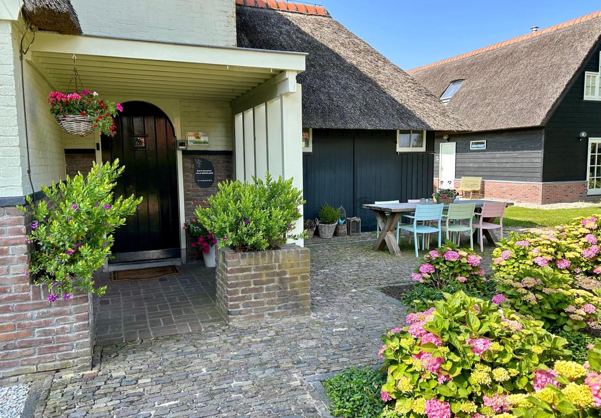 Villa Nieuwland B&B Den Oever Exterior photo